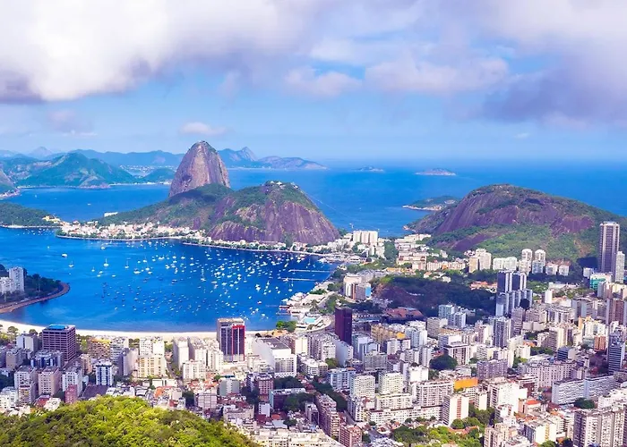 Apartamento Para Temporada Em Copacabana, Perto Da Praia