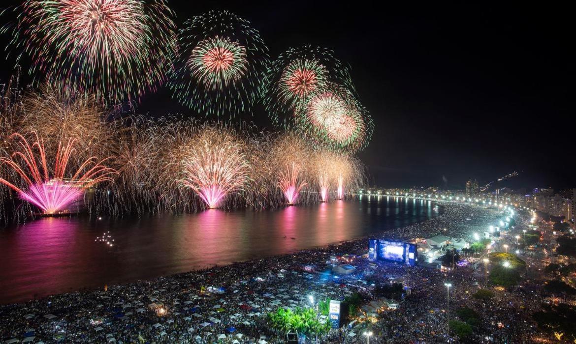 公寓 Apartamento Para Temporada Em Copacabana, Perto Da Praia *